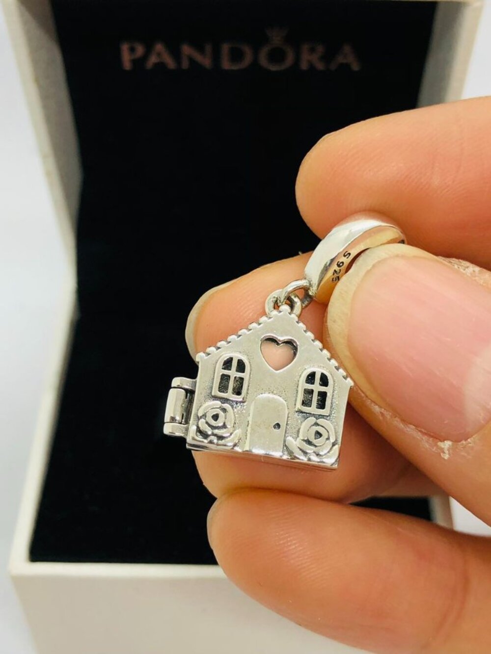 ✨✨Pandora House dangle CHARM